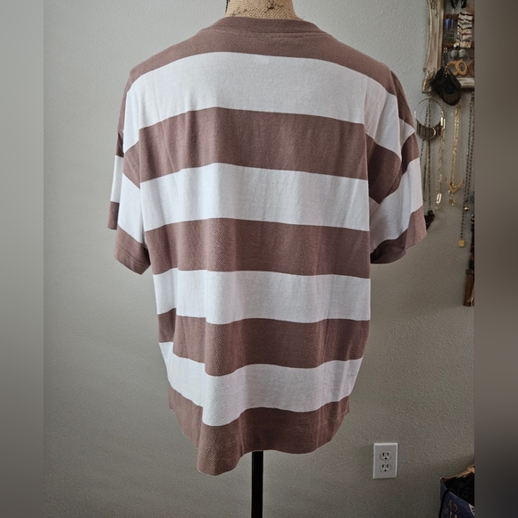 NWOT Old Navy Striped T-shirt - Picture 2 of 4